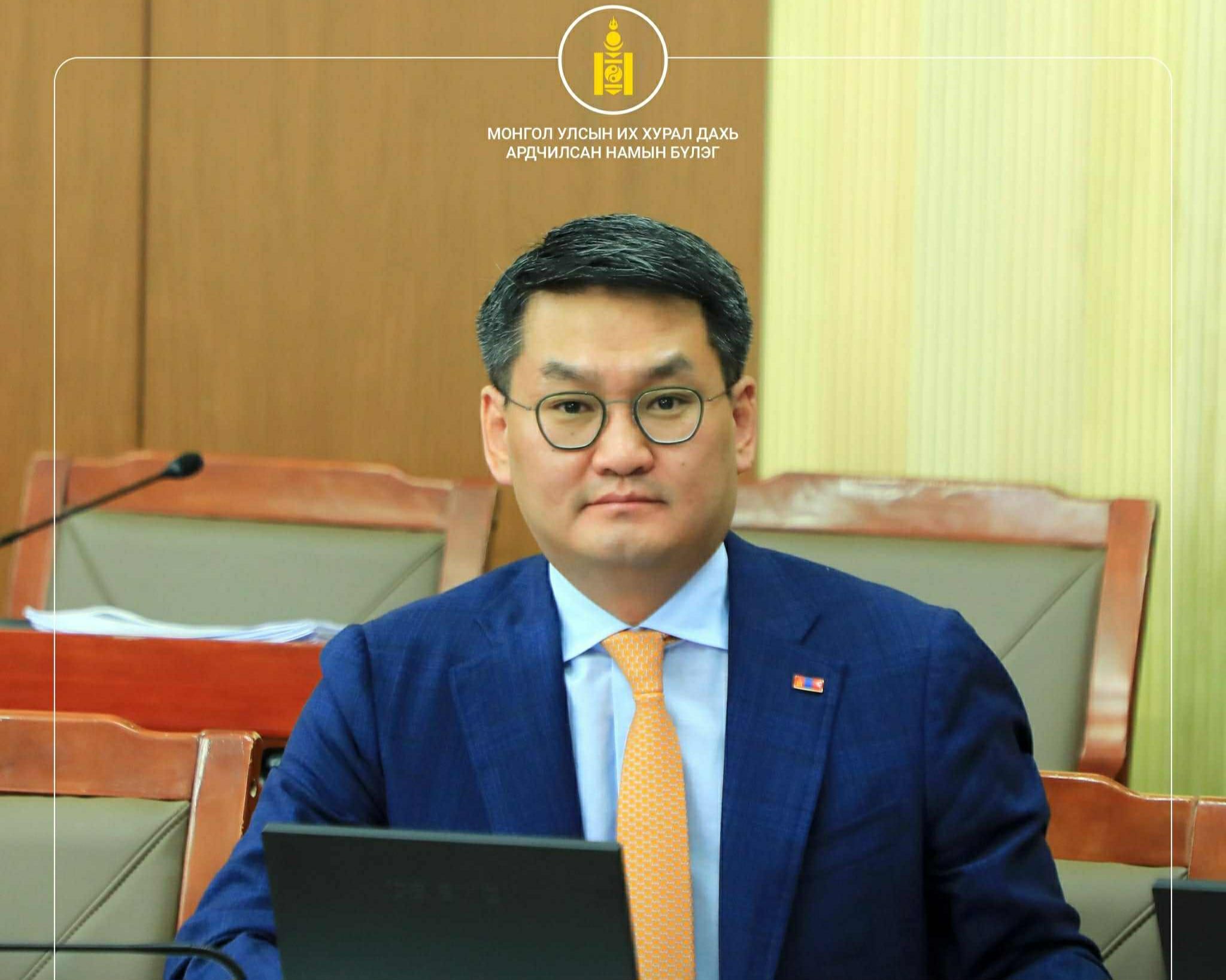 УИХ-ын гишүүн Ө.Шижир Ардчилсан намын даргад өрсөлдөнө