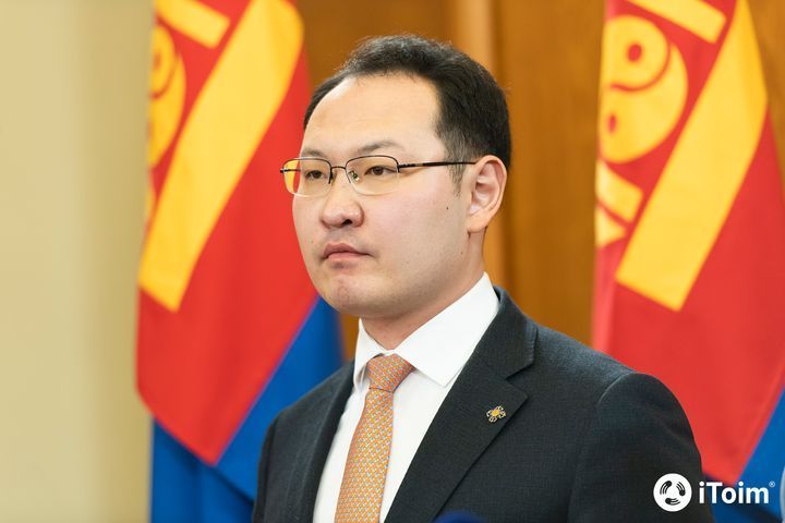 Э.Батшугар: Бодлогын 5 арга хэмжээ авч 150 тэрбум төгрөг хэмнэж, ирэх сараас эмч нарын цалингийн нэмэгдлийг бодит болгоно