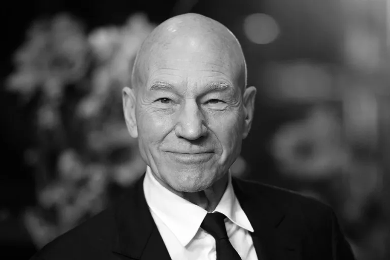 “Star Trek", “X-Men” киноны жүжигчин Патрик Стюарт таалал төгслөө