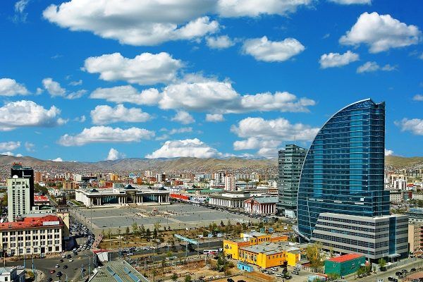 Зургадугаар сард  цаг агаар олон жилийн дунджаас дулаан байна