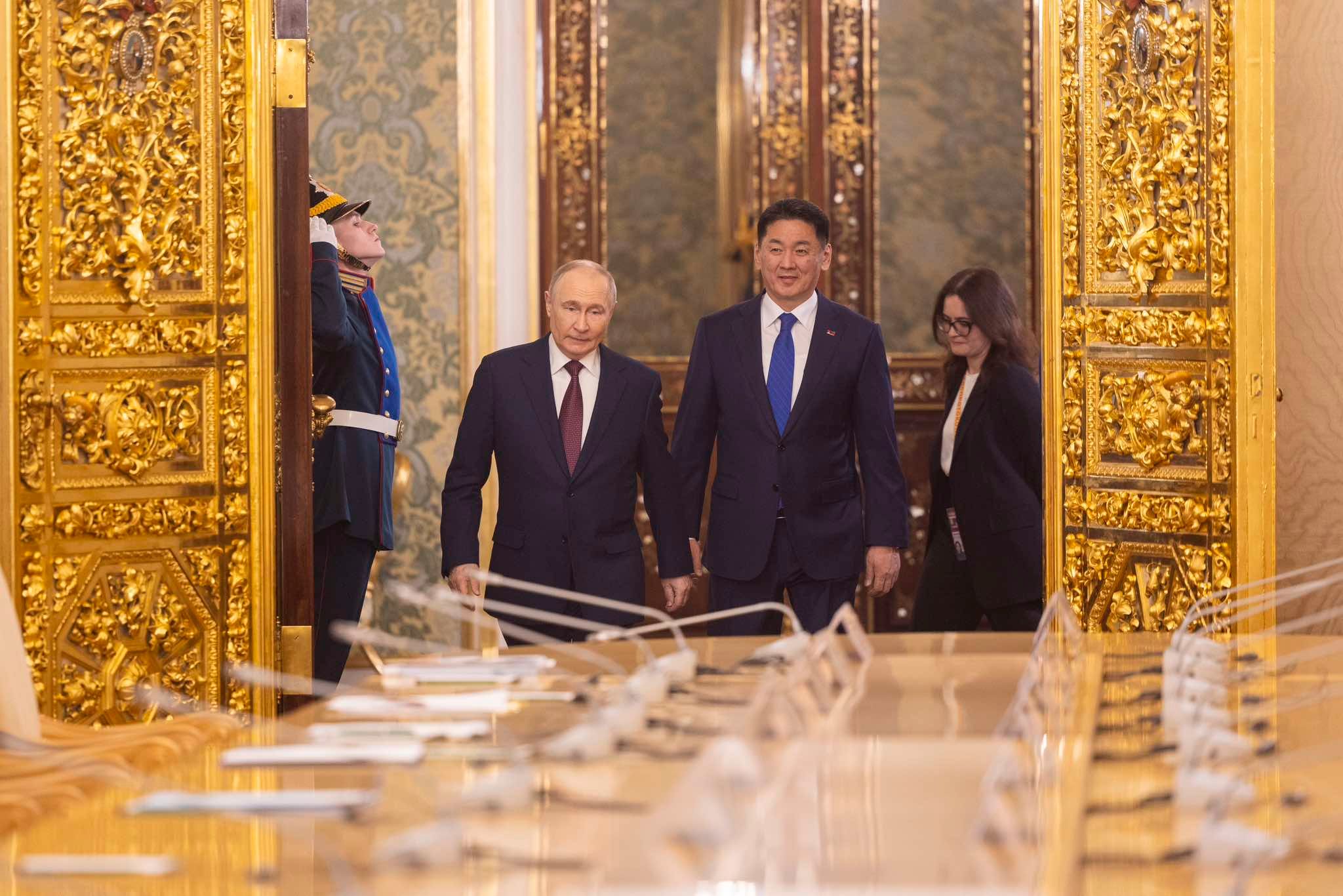 Монгол Улсын Ерөнхийлөгч У.Хүрэлсүх, ОХУ-ын Ерөнхийлөгч В.В.Путин нар албан ёсны уулзалт хийлээ