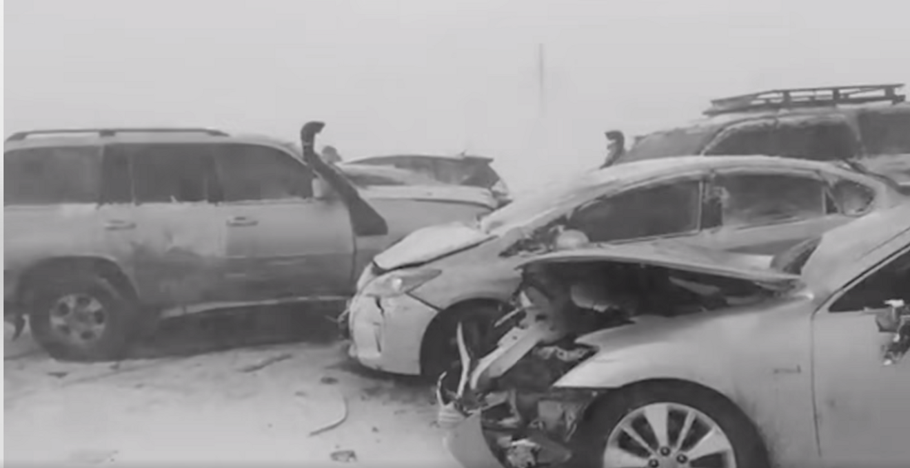 Нисэхийн замд ноцтой осол гарч 17 машин мөргөлджээ