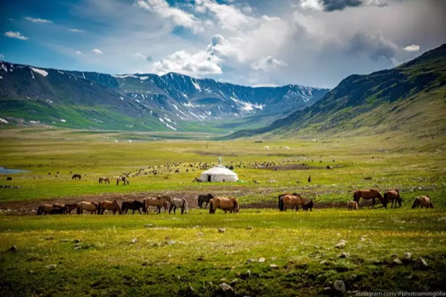 Indiatimes: Монголын үзэсгэлэнт газруудыг онцолжээ