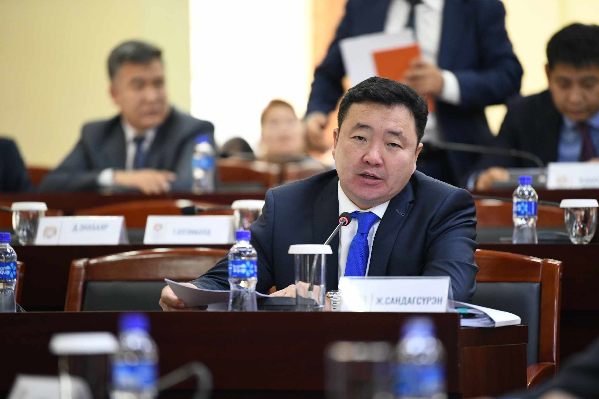 Оюутан нийтийн тээврээр сард 44 удаа үнэгүй зорчино