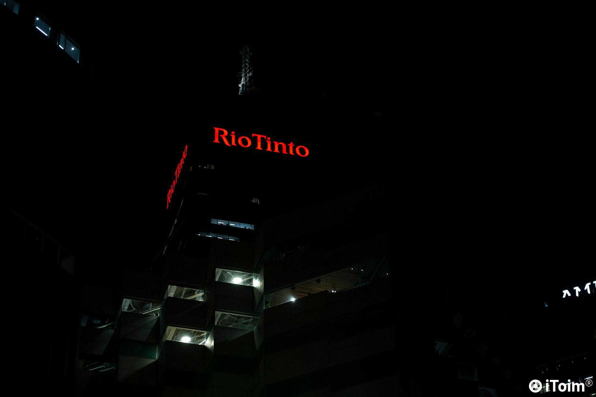 Рио Тинтогийн Перт дахь төв оффисын зургийг ашиглав.