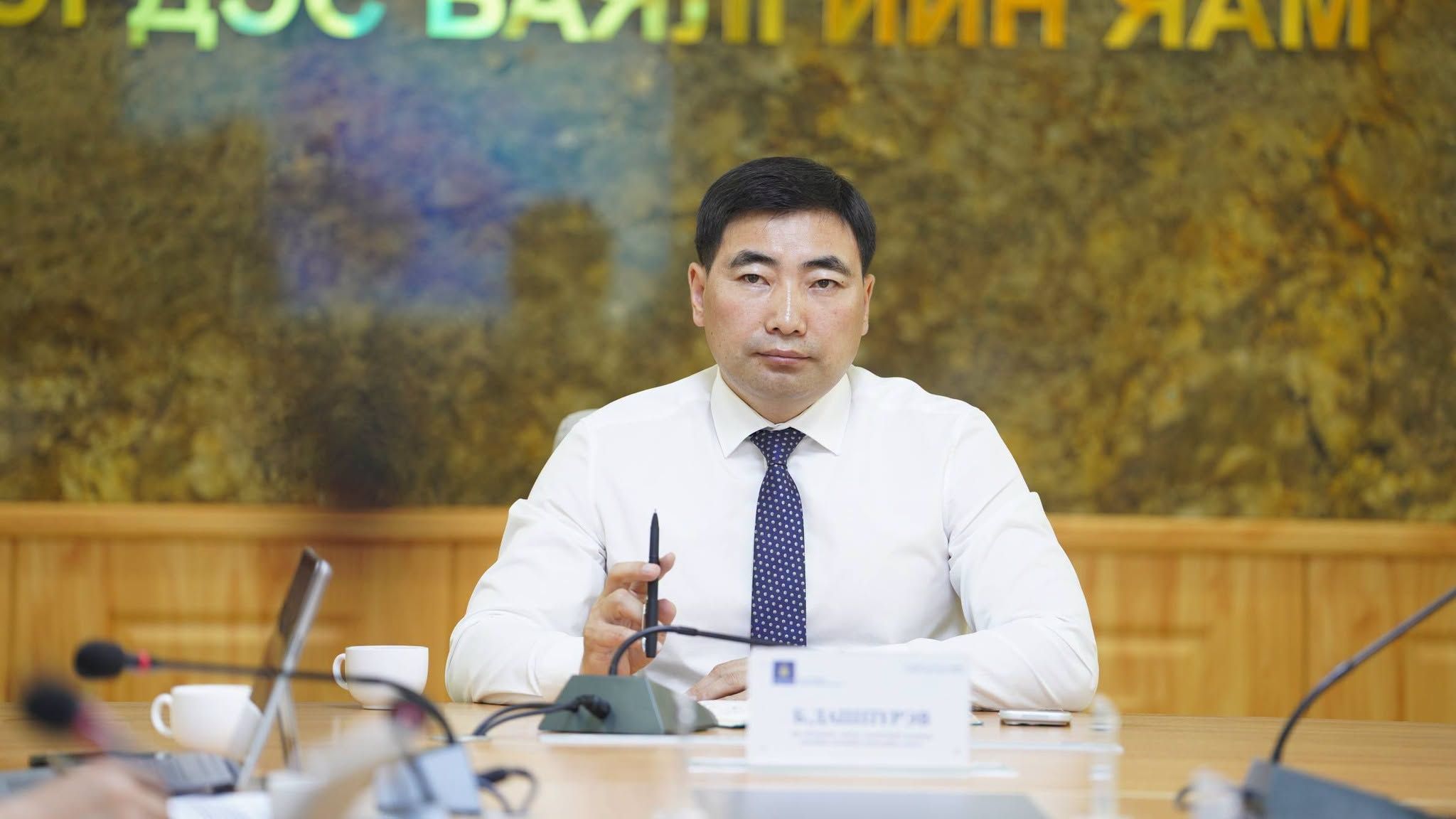 Б.Дашпүрэв: Өнөөдөр автобензиний хомсдолтой 12 суманд шатахуун нийлүүлнэ