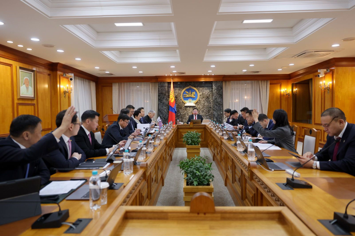 Засгийн газар Ядуурлыг бууруулах хөтөлбөрийн талаар хэлэлцэнэ