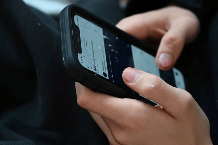 16 хүртэлх насны хүүхдийн нийгмийн сүлжээ ашиглахыг хориглох хуулийн төслийг өргөн барина