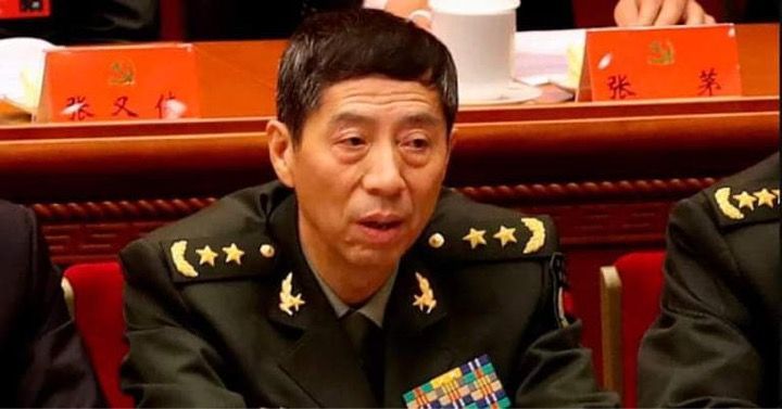 Ши Жиньпин Үндэсний чөлөөлөх армийн есөн офицерыг чөлөөлжээ