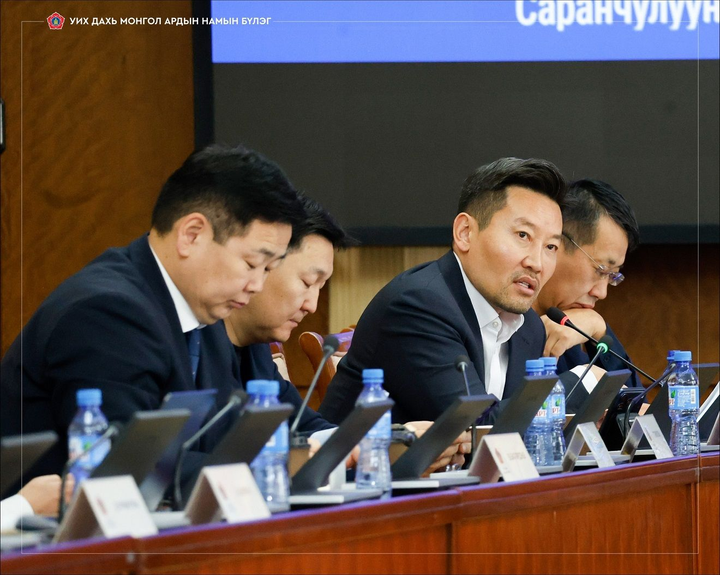 МАН-ын бүлэг: Багш, эмч нарын цалингийн нэмэгдлийн эх үүсвэрийг төсөвт суулгана