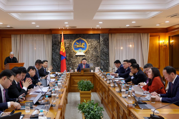 Эдийн засгийн сэргэлтийг эрчимжүүлж, үр өгөөжийг нь ард иргэдэд хүргэх 300 хоногийн ажлын төлөвлөгөөг хэлэлцэнэ