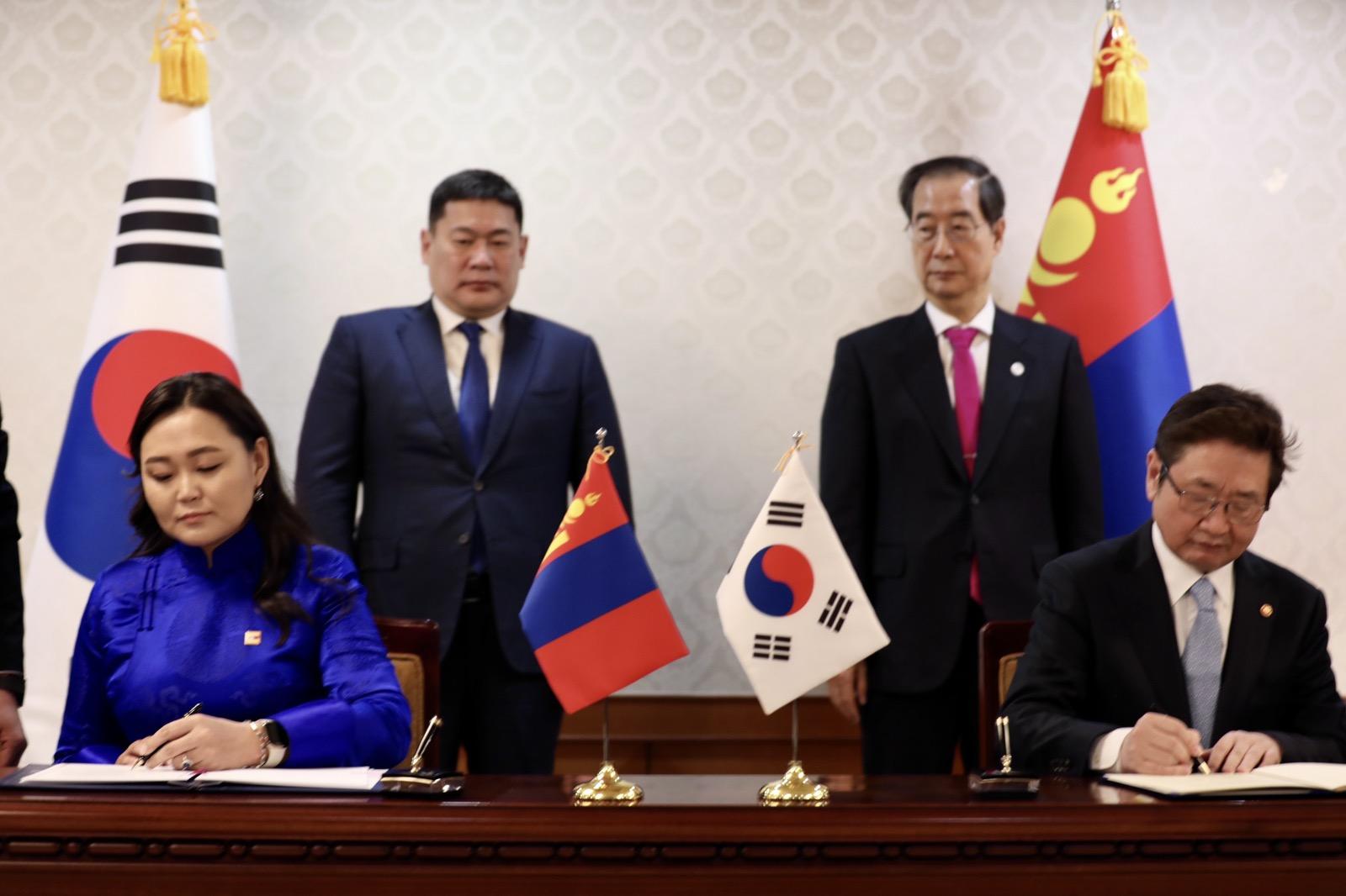 Айлчлал: БНСУ-тай хамтран ажиллах зургаан хэлэлцээр байгууллаа