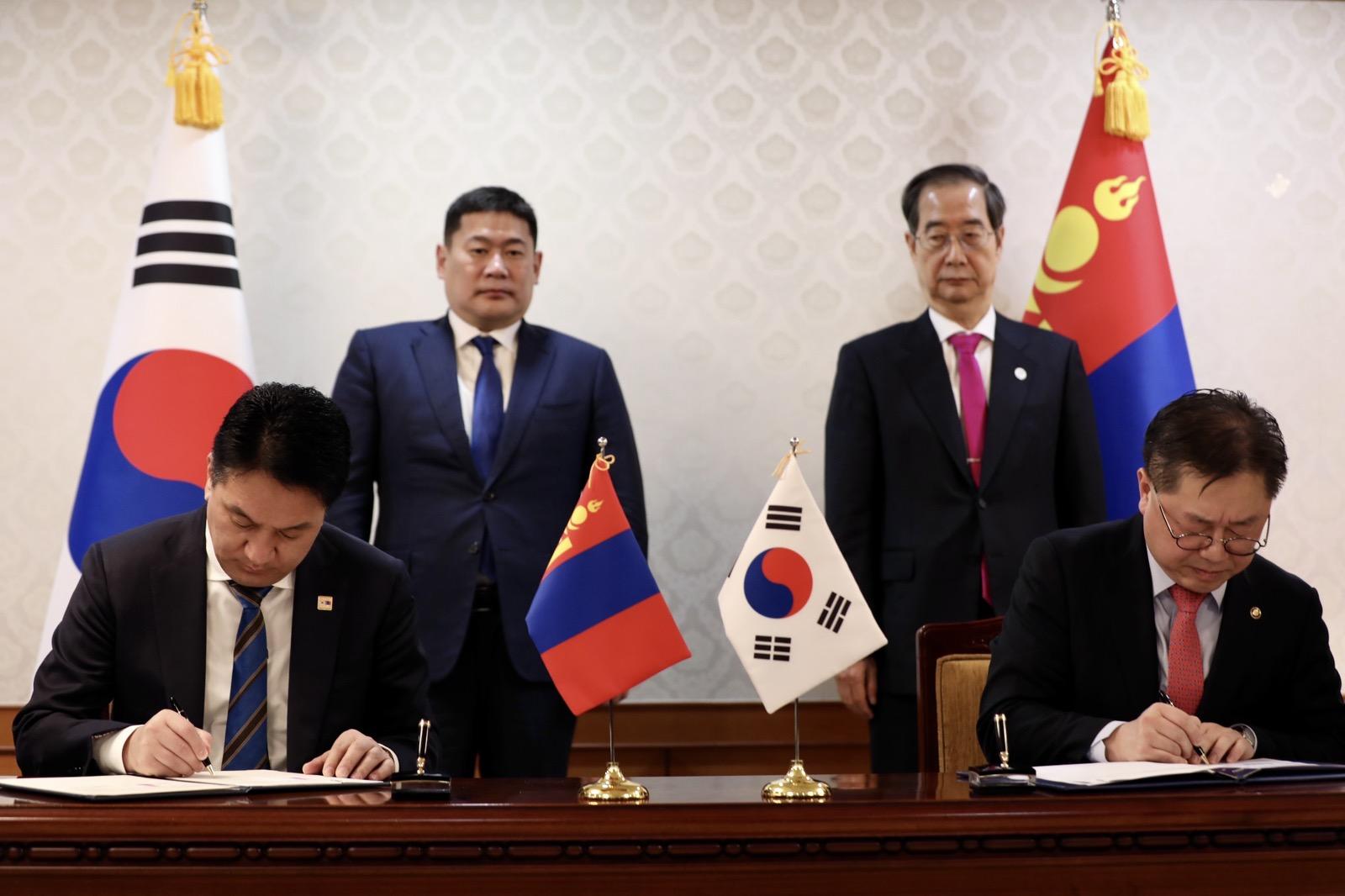 Айлчлал: БНСУ-тай хамтран ажиллах зургаан хэлэлцээр байгууллаа