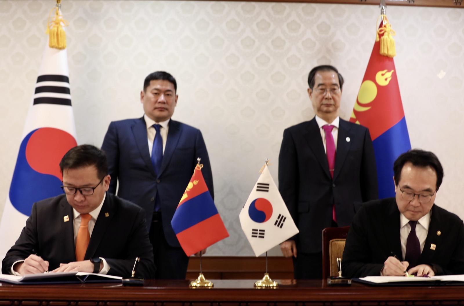 Айлчлал: БНСУ-тай хамтран ажиллах зургаан хэлэлцээр байгууллаа