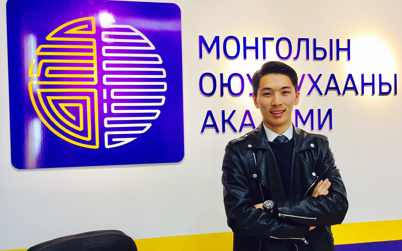 Б.Баасандорж: Хүүхдийн төсөөлөх чадварыг л хөгжүүлчихвэл амжилт ойрхон