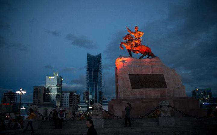 Нэг монгол хүнд 22 сая төгрөгийн гадаад өр ногдож байна