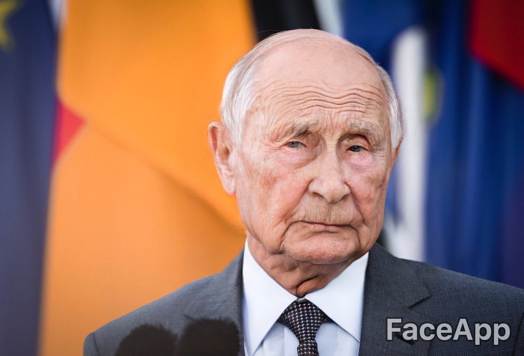 Хөгшин болгодог “FaceApp” аппликейшны цаана Оросын хакерууд байх аюултай
