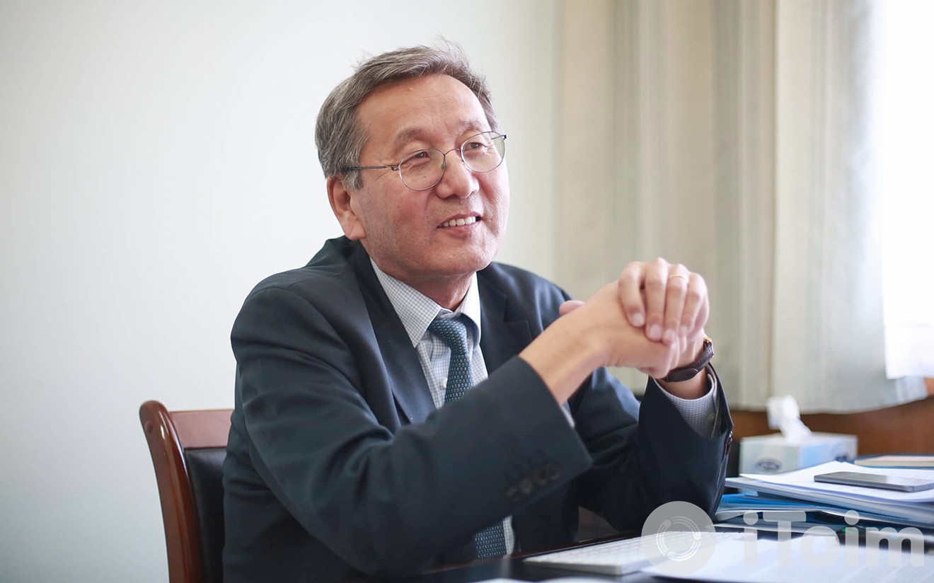 Д.Бадарч: Их дээд сургуулийнхаа системд өөрчлөлт хийхгүй бол чадвартай залуусаа гадагшаа алдана