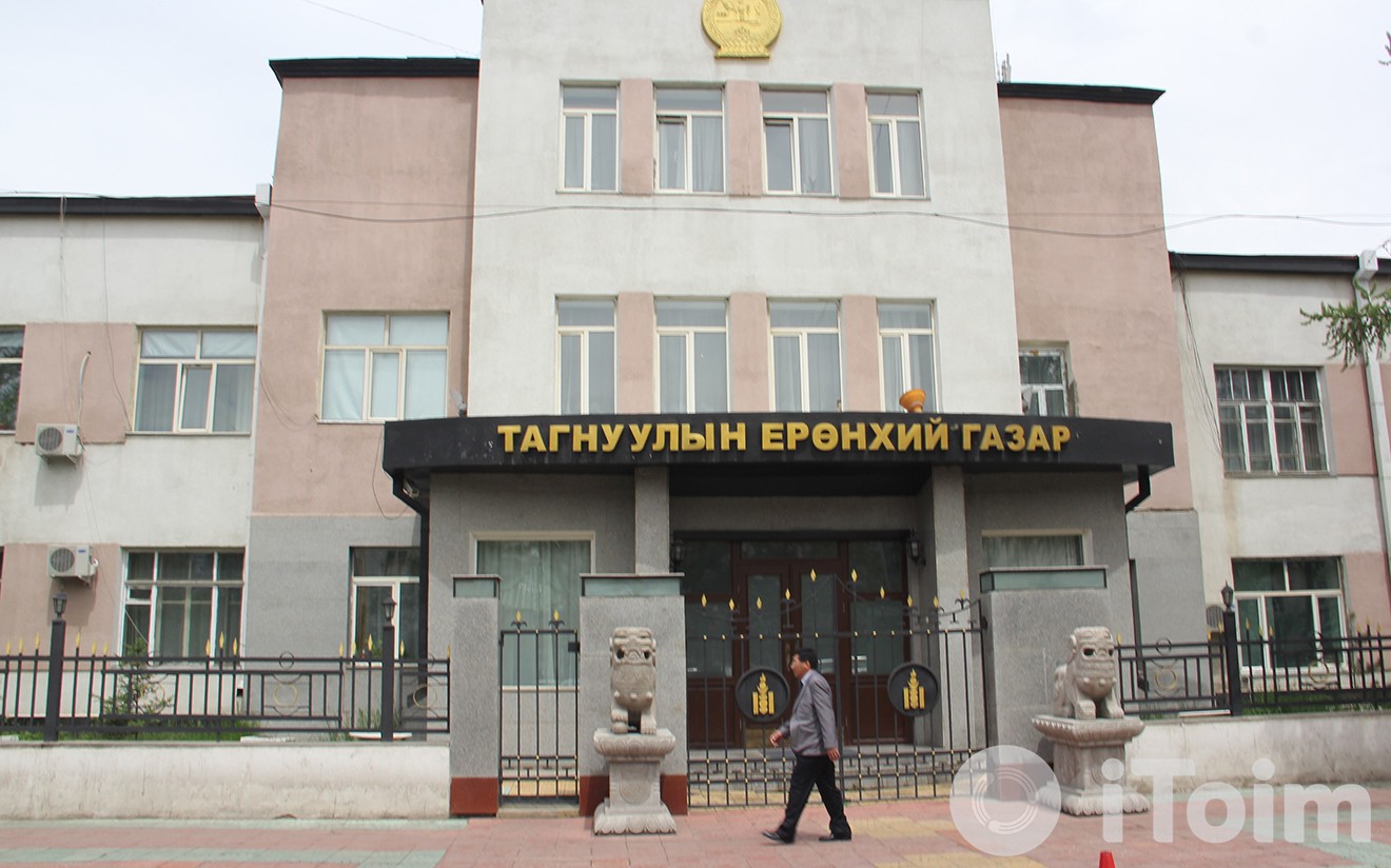 ТЕГ-ын дээд албан тушаалтны нэр барьж бусдыг залилсан этгээдийг саатуулжээ