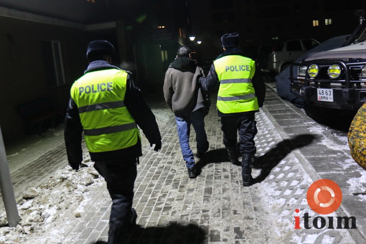 Сурвалжлага: Бид тайван унтаж, тэд амар тайвныг тогтоодог