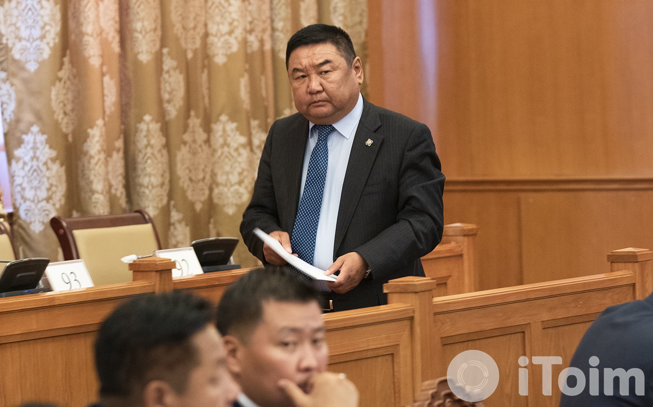 Д.Ганбат: Хөдөлмөр нийгмийн хамгааллын яамны нэрийг сольж Халамжийн яам болго