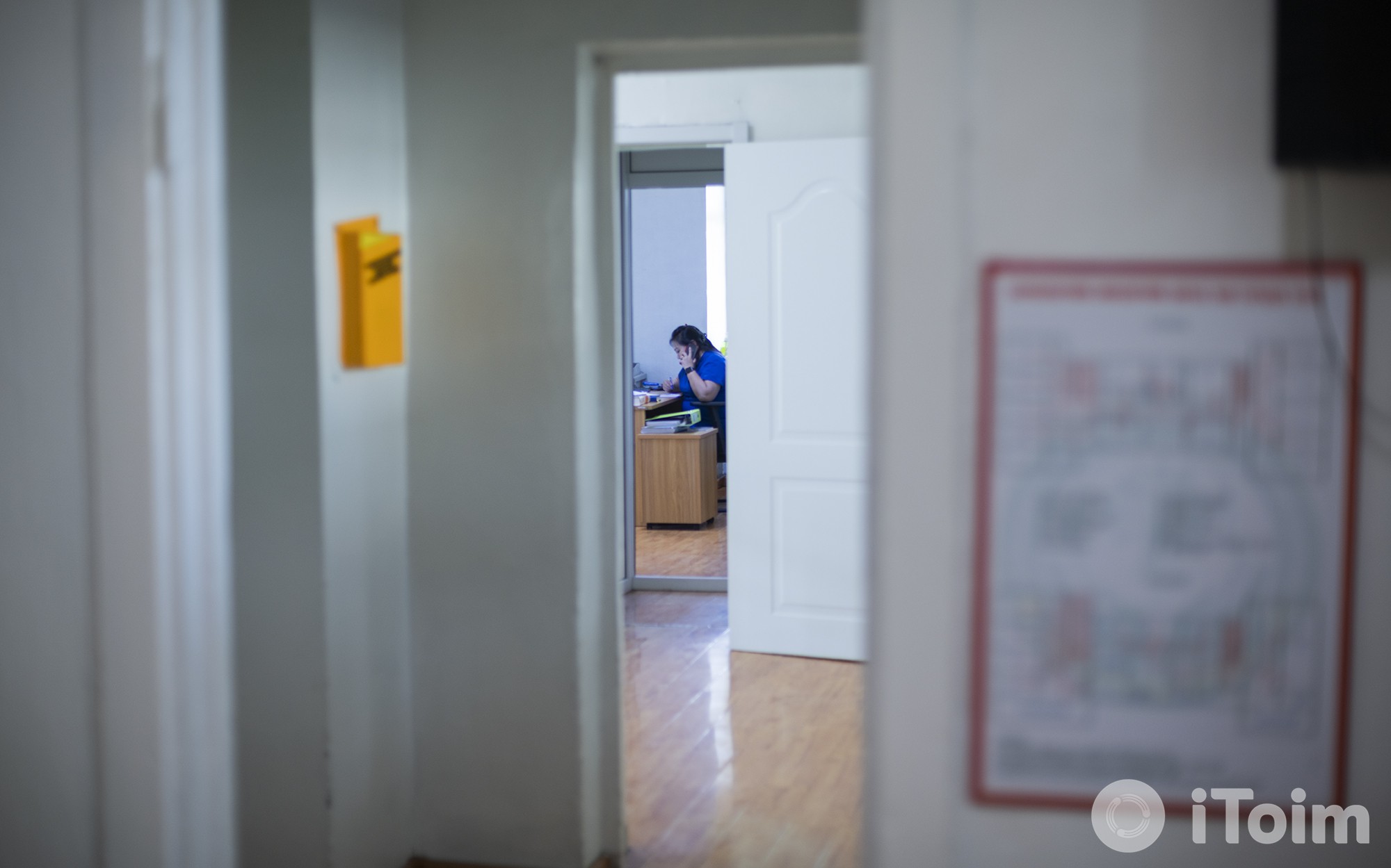 Сурвалжлага: Таван оюутан тутмын нэг нь архины хамааралтай