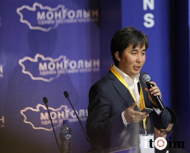 Х.Халиунбат: Барилга, банкуудын монополь Монголыг баллаж байна