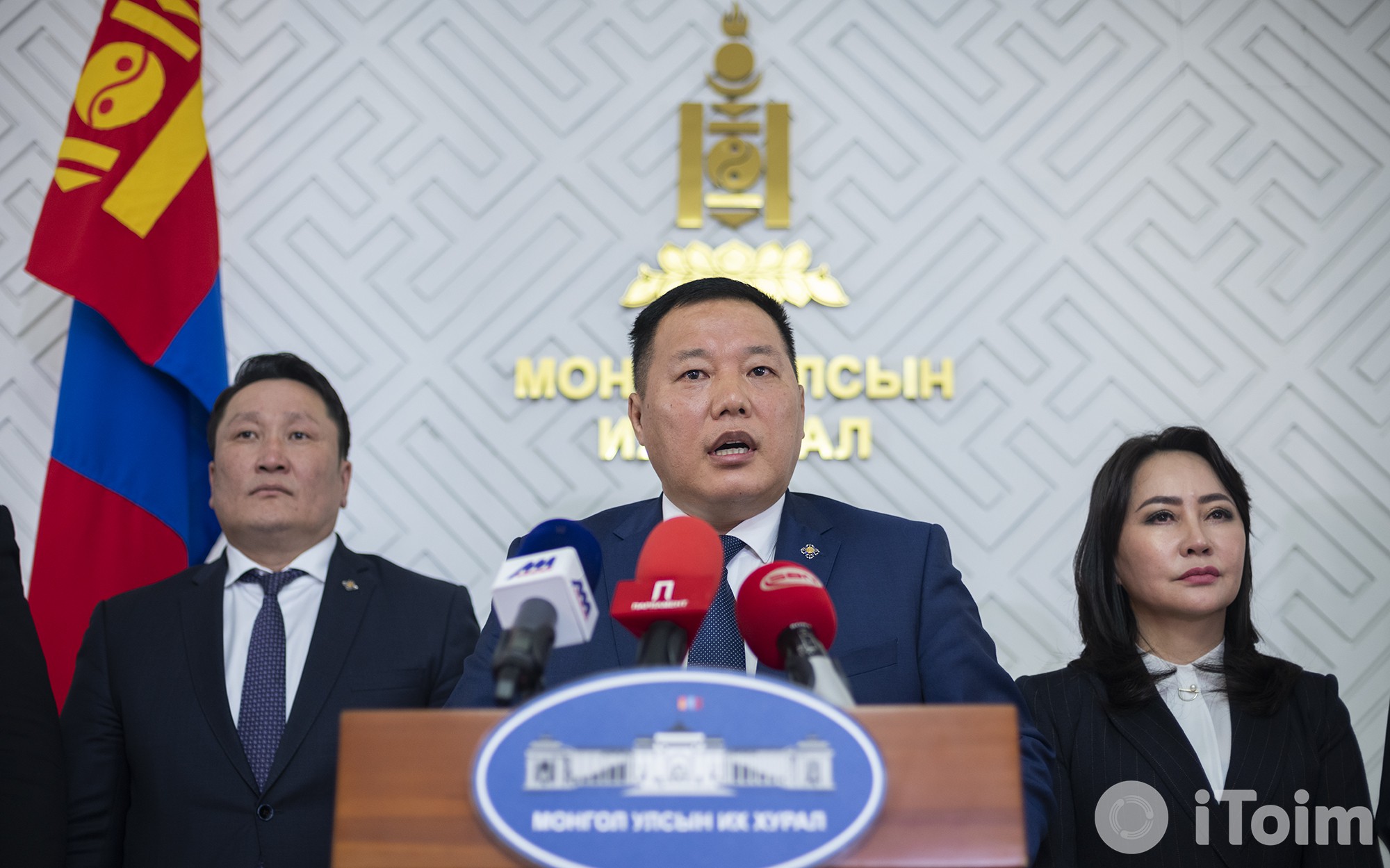 АН-ын есөн гишүүн бүлгийн даргынхаа асуудлаар УИХ-ын даргад дахин хандлаа