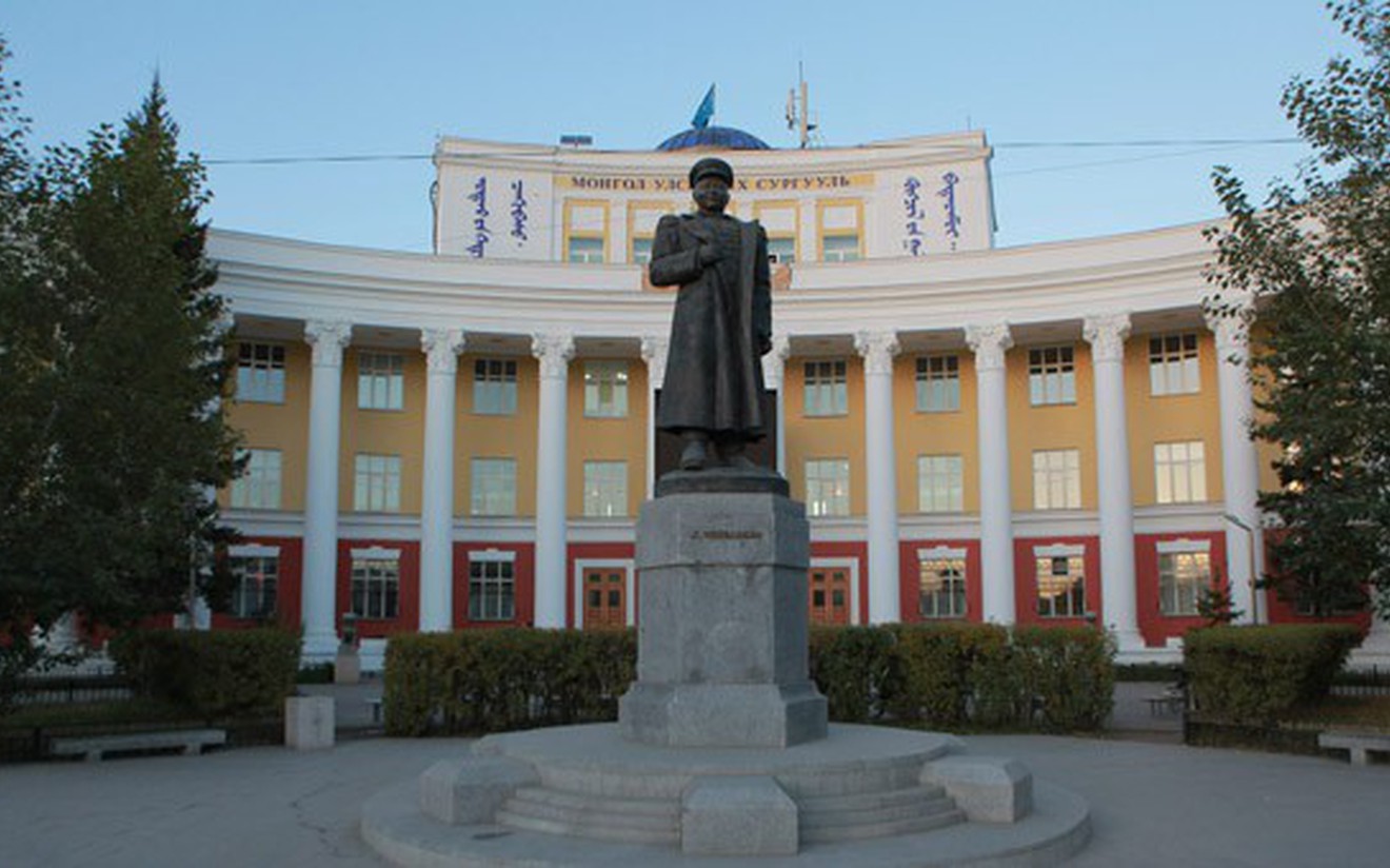 Төрийн өмчийн найман их сургуульд дараах сургуулиудыг нэгтгэлээ