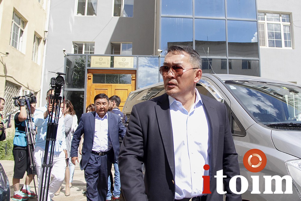 Хятадын хөрөнгө оруулалттай компани Монголын сонгуулийг шийдэж байна