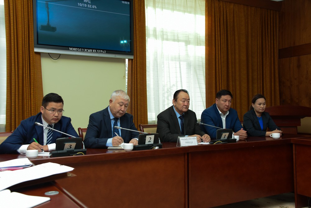 ​Монголбанкны Хяналтын зөвлөлийн дарга, гишүүдэд  нэр дэвшигчдийг танилцууллаа